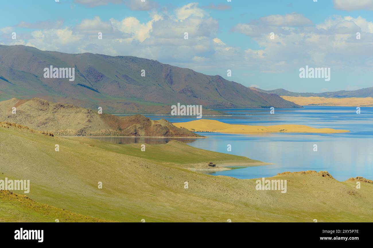 Zavchan, Mongolei. Juli 2024. Ulaagchiin Khar See. Quelle: L.Enkh-Orgil. Stockfoto