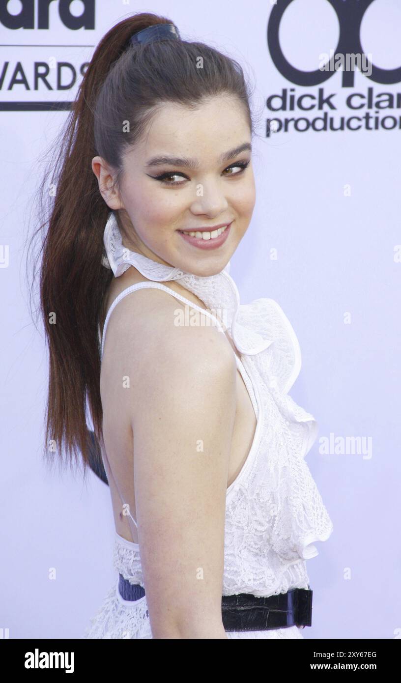 Hailee Steinfeld bei den Billboard Music Awards 2015, die am 17. Mai 2015 in der MGM Garden Arena in Las Vegas, USA, stattfanden. Quelle: Lumeimages.com Stockfoto