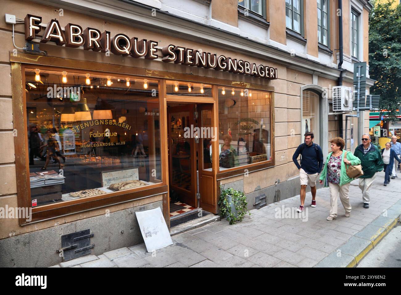 STOCKHOLM, Schweden - 24. AUGUST 2018: Bäckerei Fabrique Stenugnsbageri in Stockholm. Stockfoto