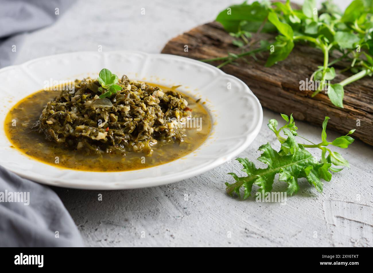 Grüne Heilpflanzen Mahlzeit, traditionelle türkische gesunde Nahrung Pfannar Stockfoto