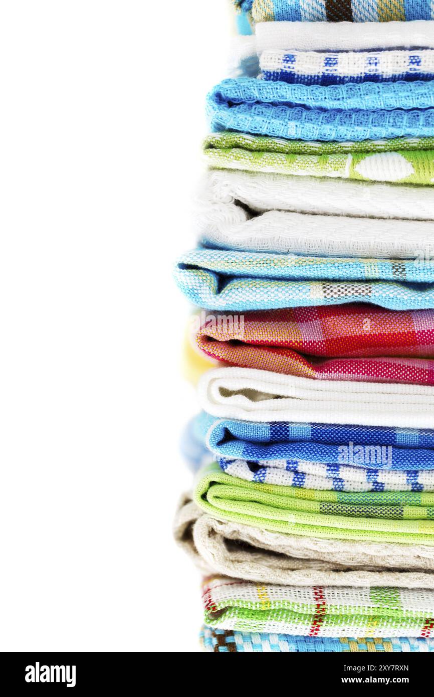 Stapel von Leinentüchern, isoliert auf weißem Hintergrund Stockfoto