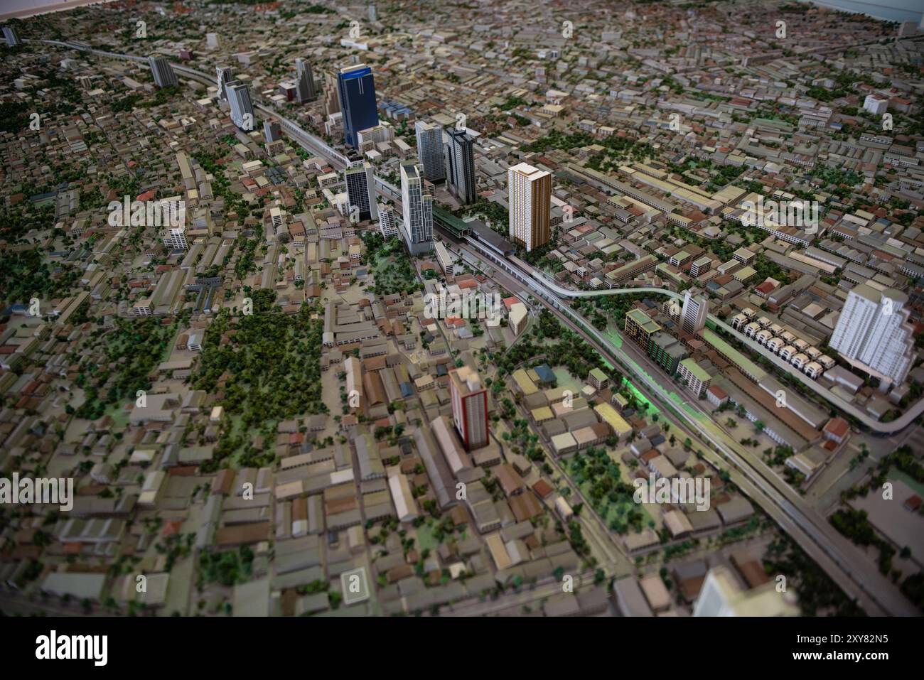 Der Blick auf die Modellstadt in der Bangkok City Model Exhibition der Bangkok Metropolitan Administration (BMA) im Benjakiti Forest Park Museum Gebäude am 27. August 2024 in Bangkok, Thailand. (Foto: Teera Noisakran/SIPA USA) Stockfoto