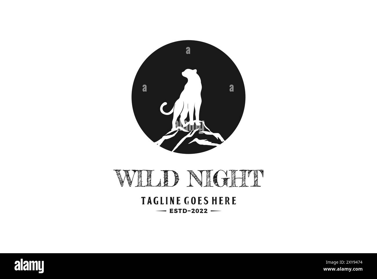 Wild Night Jaguar Tiger Leopard Gepard Puma Panther Standing on the Mountain Hill Logo Design Stock Vektor
