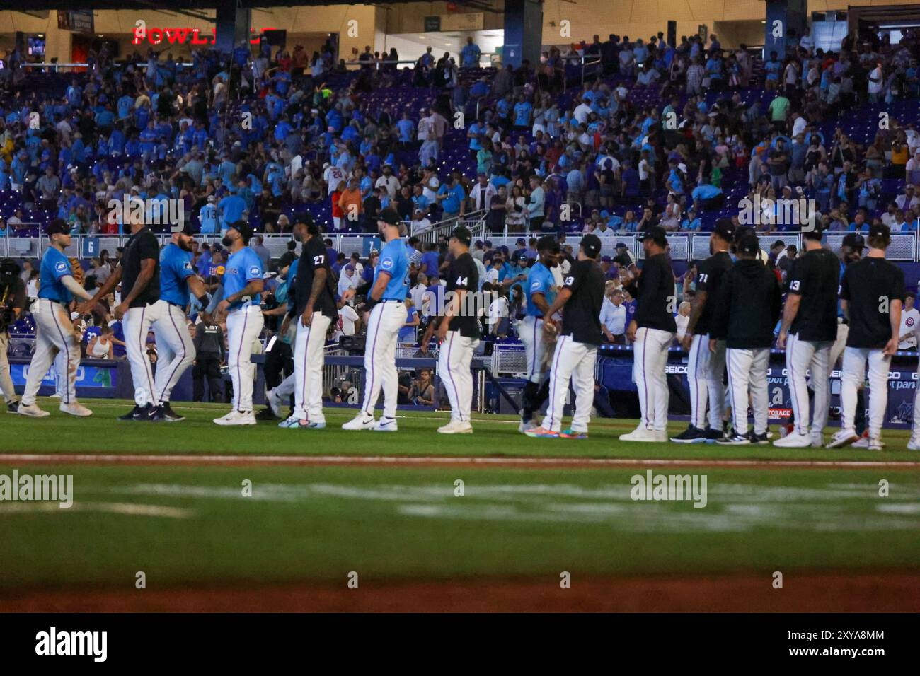 MIAMI, FLORIDA - 25. August, Miami Marlins gegen Chicago Cubs im Loan Depot Park am 25. August 2024 in Miami, Florida. (Foto: Chris Arjoon) Stockfoto