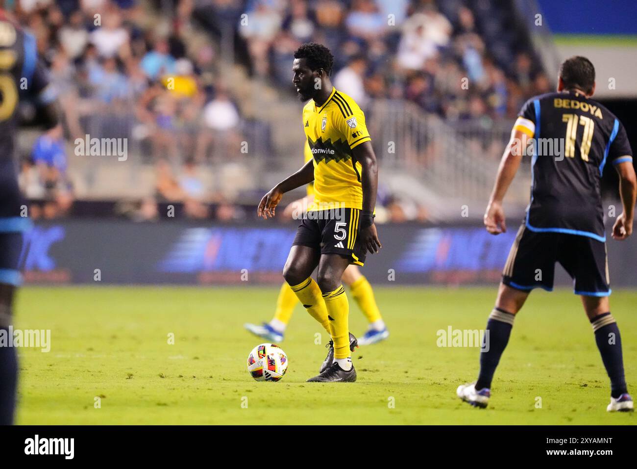 28. August 2024: Der Mittelfeldspieler Derrick Jones (5) der Columbus Crew kontrolliert den Ball während der zweiten Hälfte eines MLS-Spiels gegen die Philadelphia Union im Subaru Park in Chester, Pennsylvania. Kyle Rodden/CSM Stockfoto