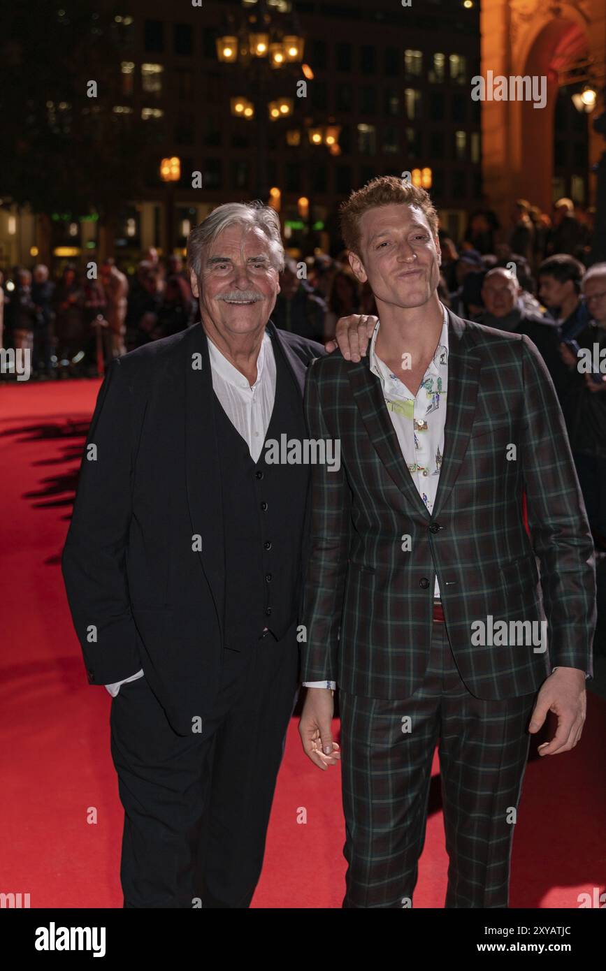 FRANKFURT AM MAIN, DEUTSCHLAND, 18. Oktober 2019: Daniel Donskoy und Peter Simonischek bei ihrer Ankunft auf dem Roten Teppich beim Hessischen Film-u Stockfoto