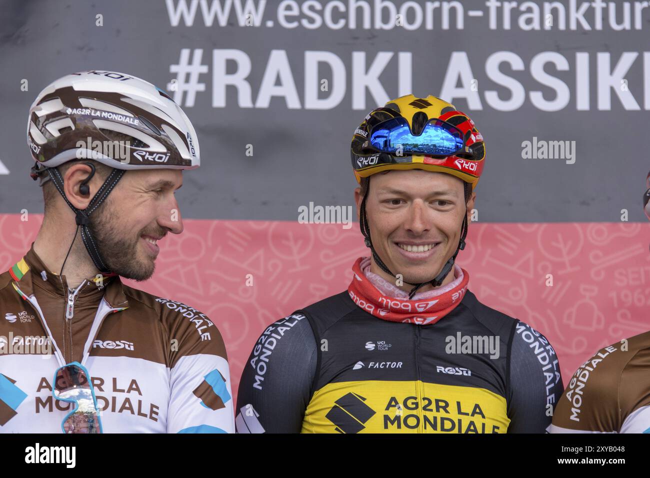 ESCHBORN, DEUTSCHLAND, 1. MAI 2018: Gedeminas Bagdonas und Oliver Naesen beim Radrennen Eschborn-Frankfurt Stockfoto