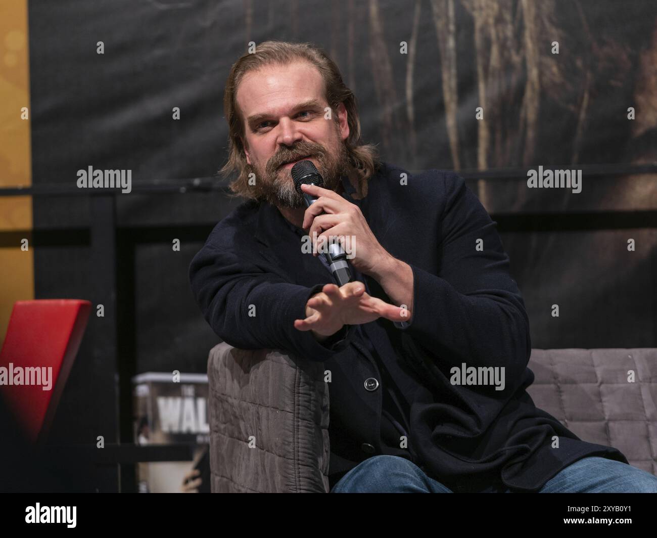 DORTMUND, 7. Dezember 2019: David Harbour (*1975, US-amerikanischer Schauspieler, Stranger Things, Hellboy) spricht über seine Erfahrungen in der Filmindustrie Stockfoto