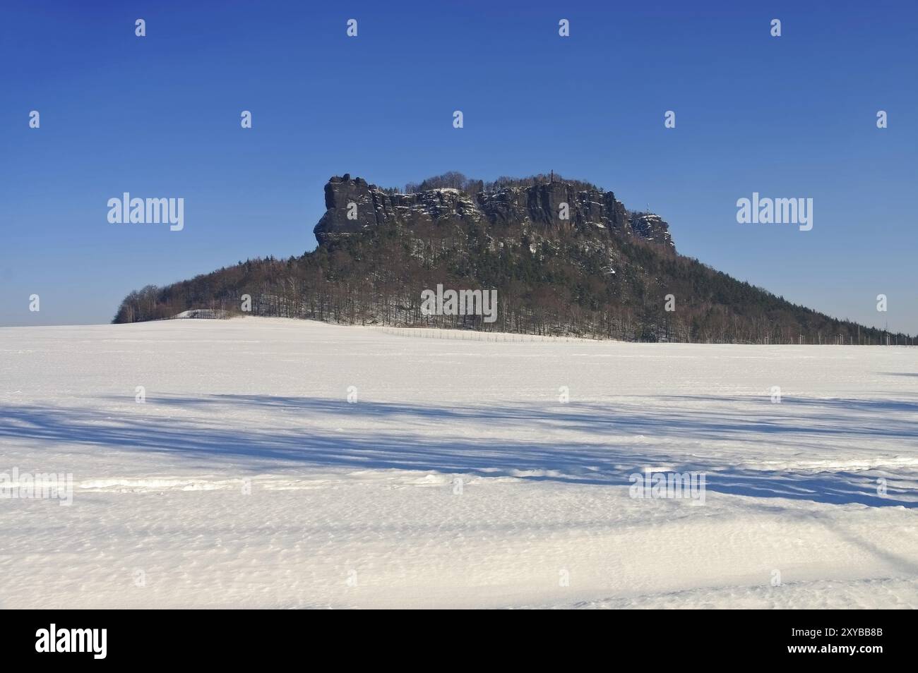 Lilienstein im Winter, Lilienstein im Elbsandsteingebirge im Winter Stockfoto