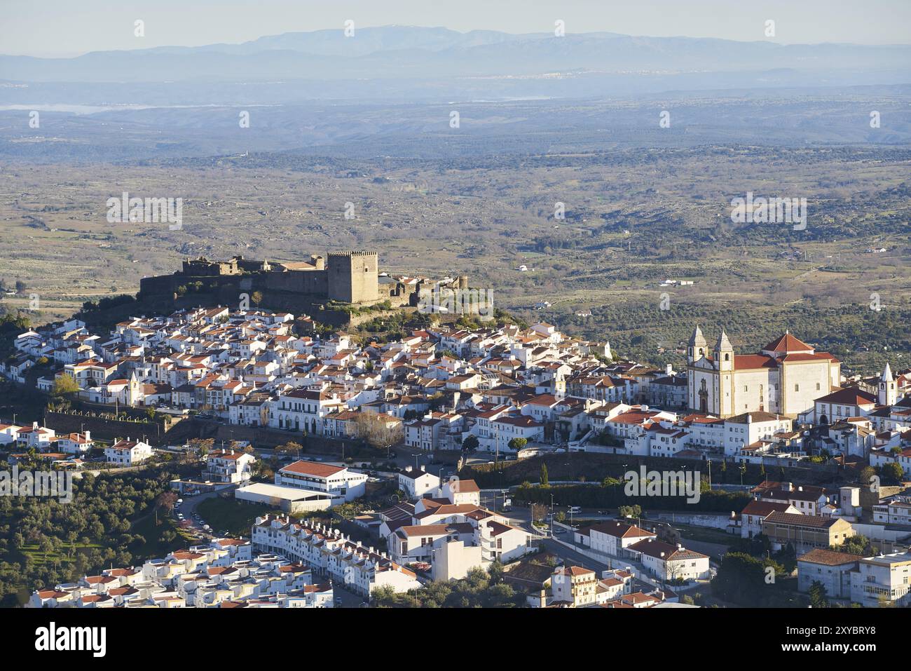 Castelo de Vide in Alentejo, Portugal von der Serra de Sao Mamede Stockfoto