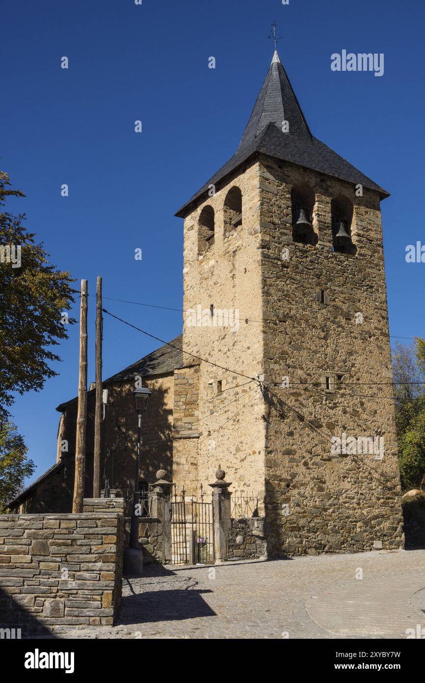 Iglesia romanica de Sant Esteve de Montcorbau, Siglos XII y XIII, Montcorbau, valle de Aran, cordillera de los Pirineos, Spanien, Europa Stockfoto