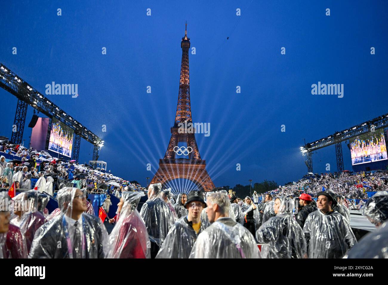 PARIS, FRANKREICH-26. Juli 2024: Ein allgemeiner Blick auf den Eiffelturm vor der Eröffnungszeremonie der Olympischen Spiele 2024 in Paris Stockfoto