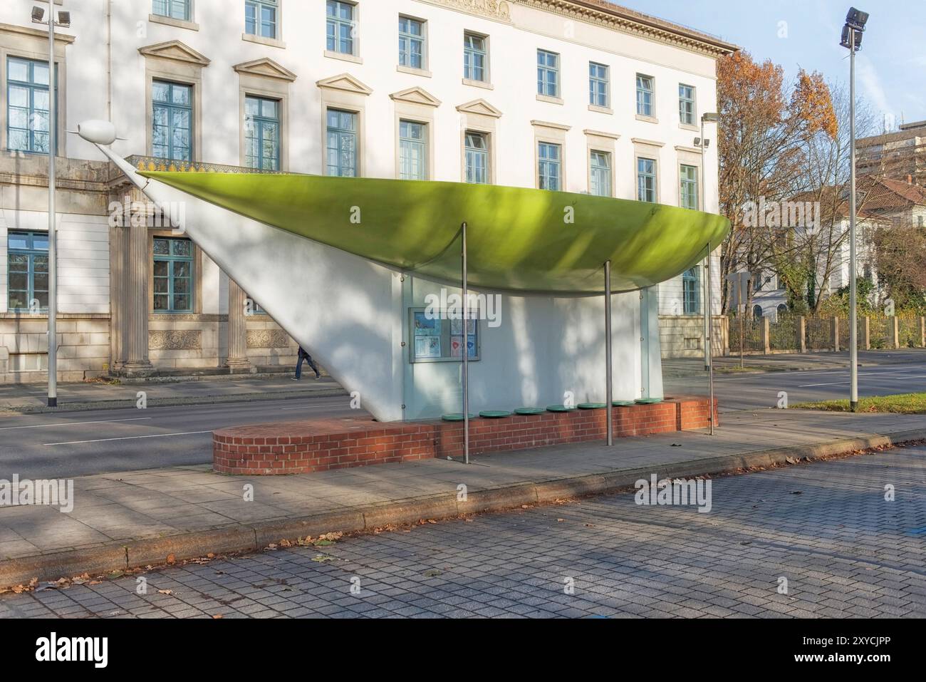 Busstopp Friedrichswall in Hannover ist ein Kunstprojekt, Bushaltestelle für Straßenbahnen und Stadtbusse, Hannover, Niedersachsen, Deutschland, Europa Stockfoto