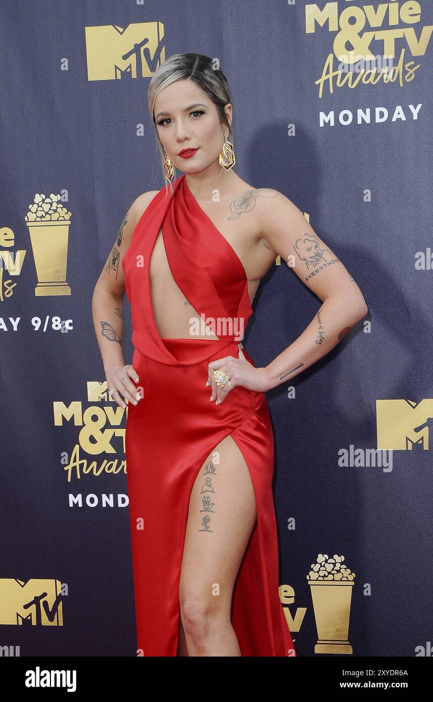 Halsey bei den MTV Movie and TV Awards 2018, die am 16. Juni 2018 im Barker Hangar in Santa Monica, USA, stattfanden Stockfoto