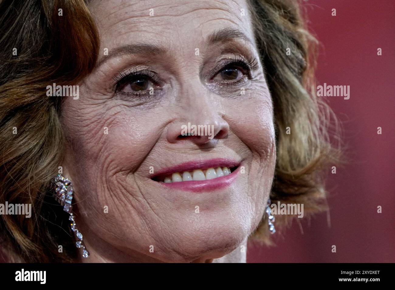 Venedig, Italien. August 2024. Sigourney Weaver besucht während des 81. Internationalen Filmfestivals Venedig einen roten Teppich für den Goldenen Löwen. (Foto: Stefano Costantino/SOPA Images/SIPA USA) Credit: SIPA USA/Alamy Live News Stockfoto