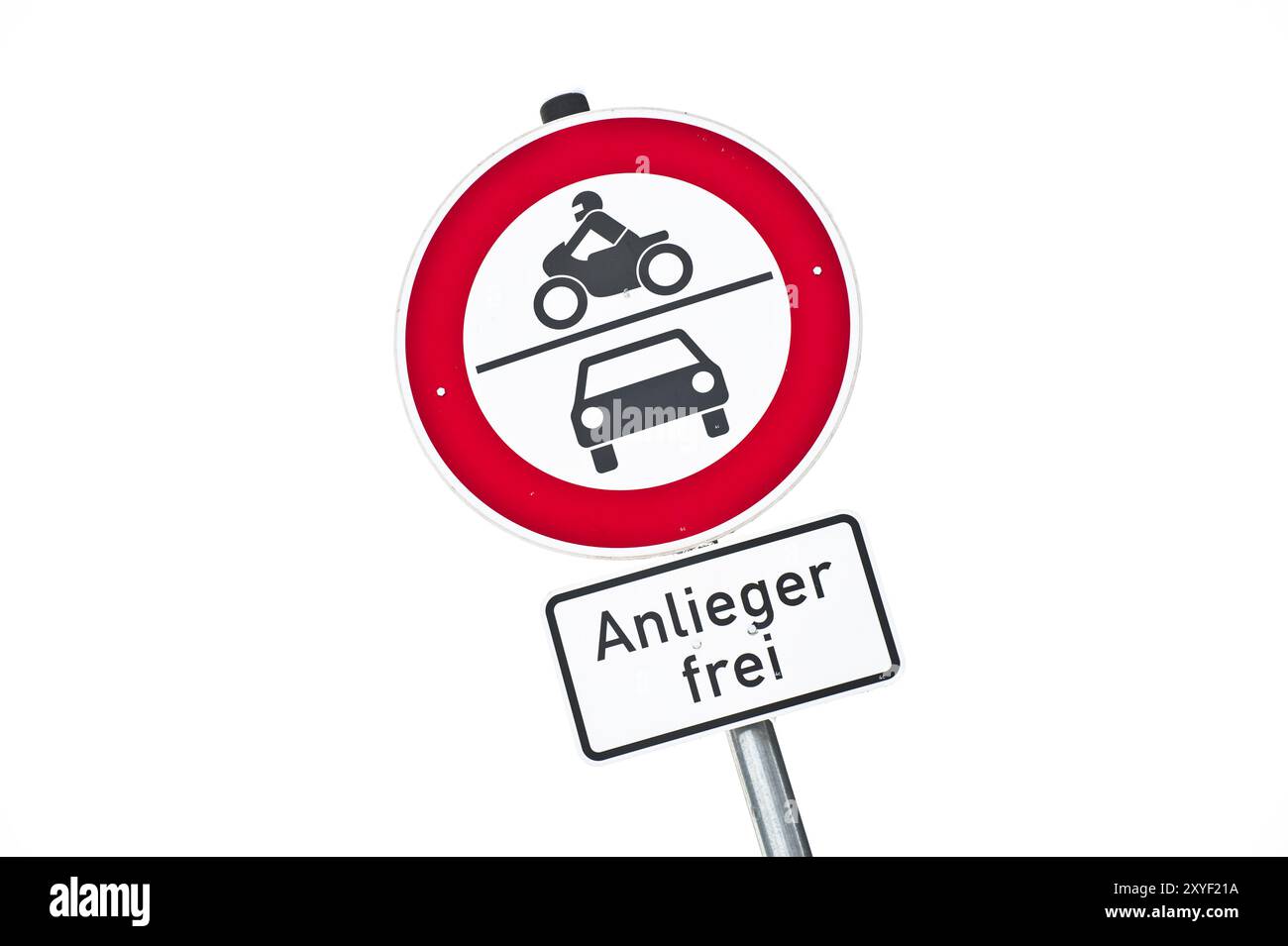 Kein Verkehrsschild vor weißem Hintergrund Stockfoto