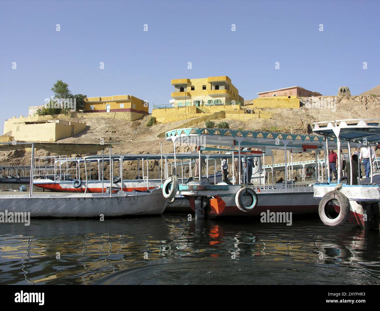 Boote zum Tempel von Philae Stockfoto