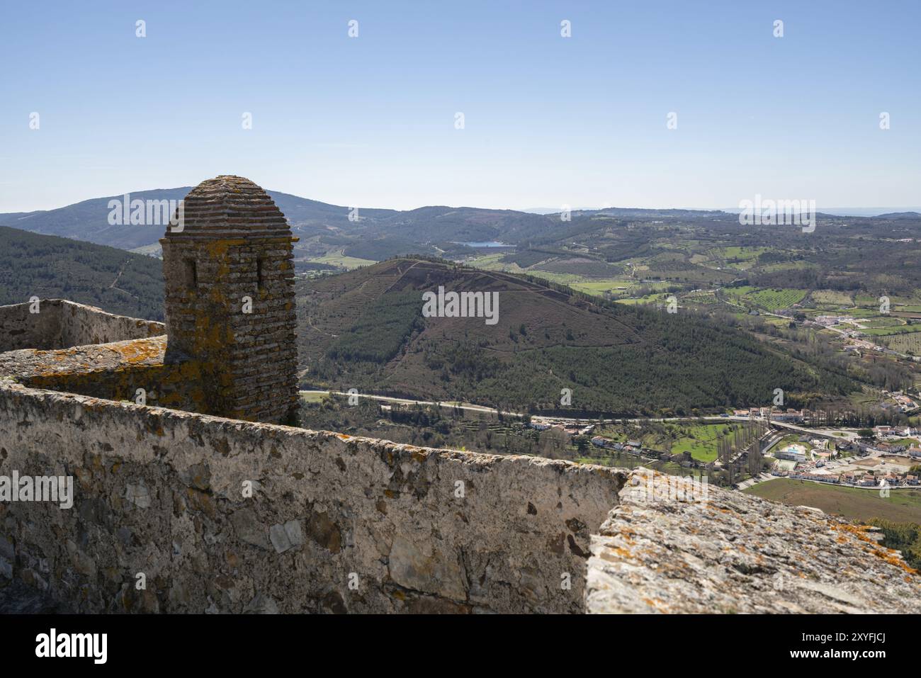 Landschaftsberge und Burgmauern von Marvao in Alentejo, Portugal, Europa Stockfoto