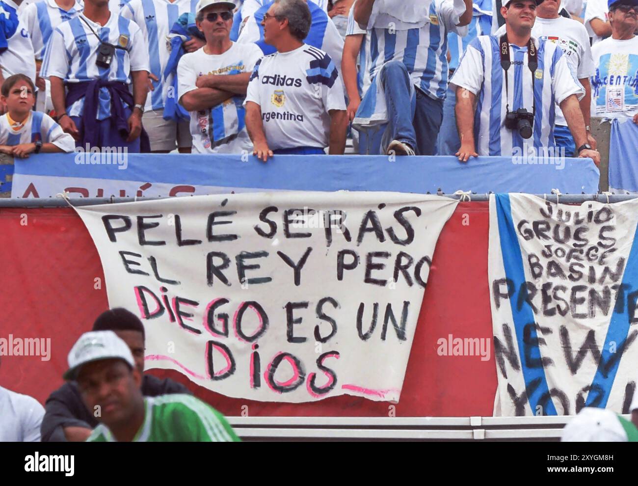Weltmeisterschaft 1994, Argentinien gegen Nigeria. Dios (Diego Maradona hat seinen Drogentest nach diesem Spiel nicht bestanden) Stockfoto