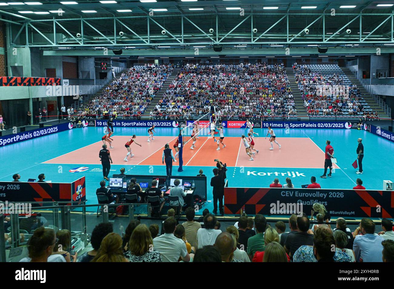 Gesamtbild während eines Volleyballspiels zwischen den belgischen Nationalmannschaften, den Gelben Tigern , und Dänemark während der Qualifikationsphase Leg 4 in der CEV Euro Volley Championship in Pool B , am Mittwoch, den 28 . August 2024 in Kortrijk , Belgien . FOTO SPORTPIX | Stijn Audooren Stockfoto