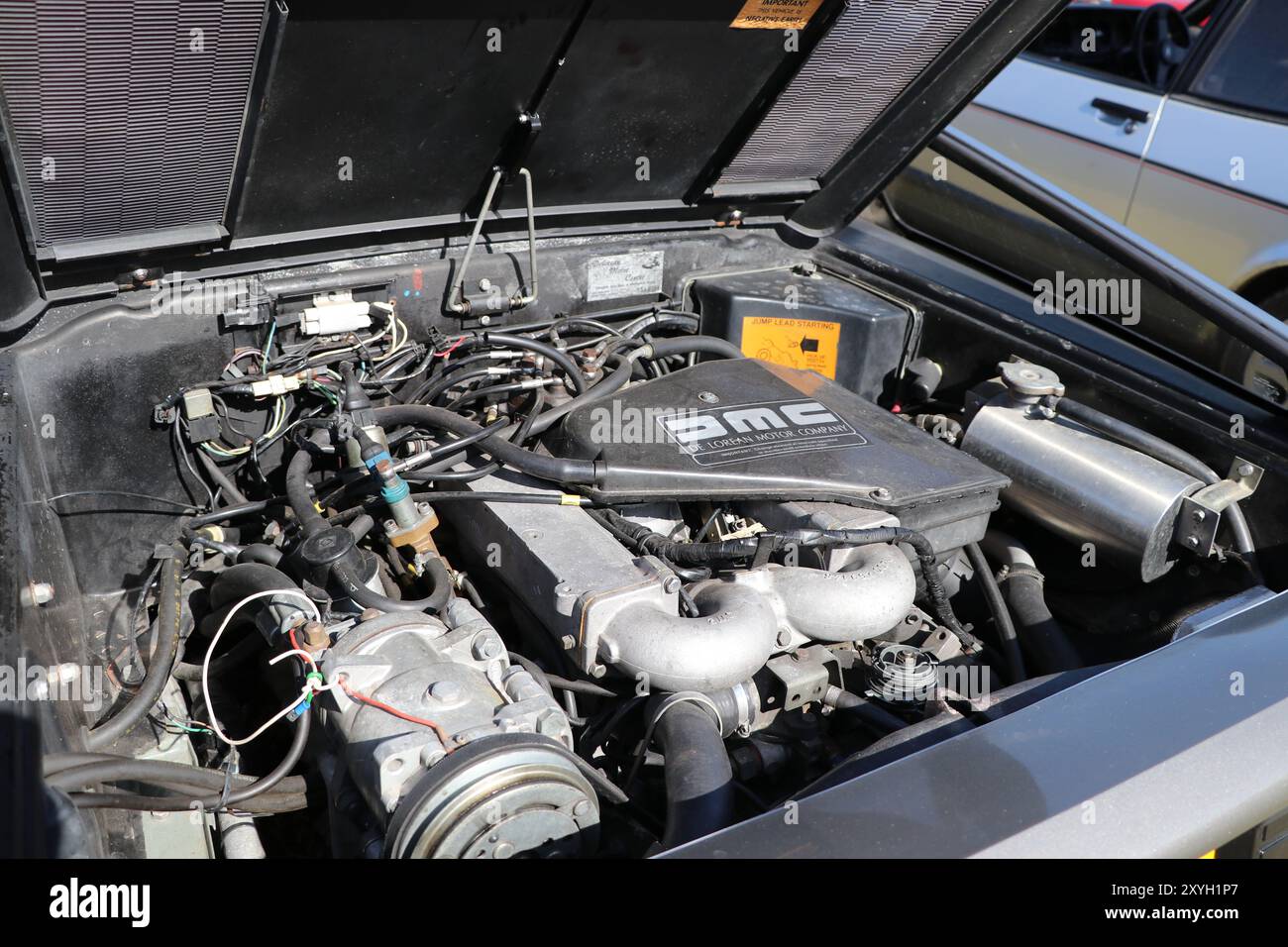 DMC DeLorean Sportwagen mit Heckmotor aus Edelstahl Stockfoto