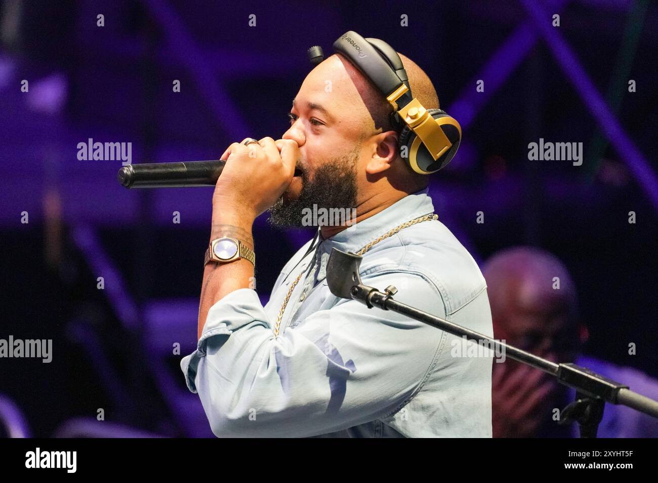 CJ der DJ trat am 29. August 2024 bei einer Kamala Harris-Wahlkampfkundgebung in der Enmarket Arena in Savannah, Georgia, USA auf. NUR FÜR REDAKTIONELLE ZWECKE. Quelle: Julia Beverly/Alamy Live News Stockfoto