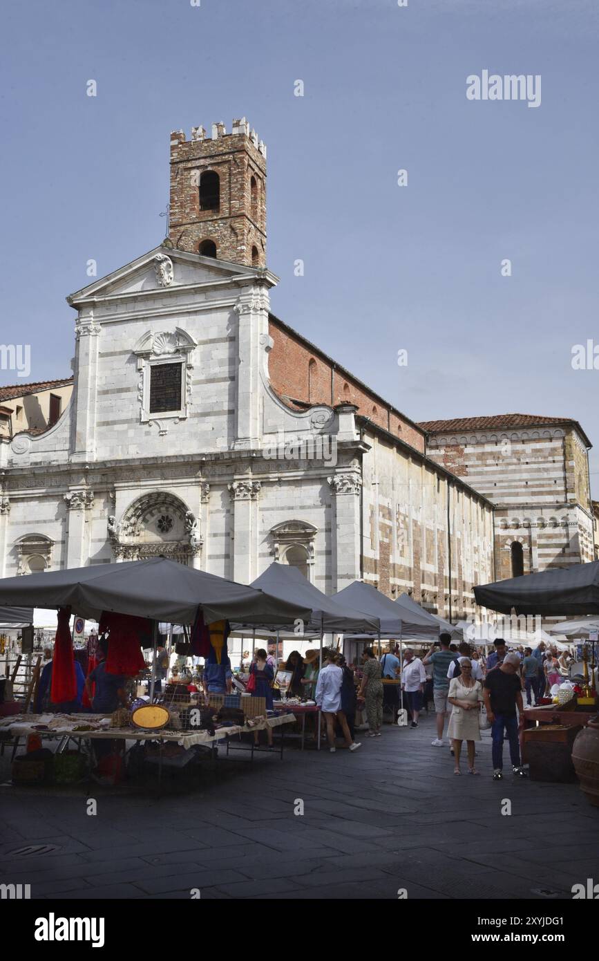 Lucca, Italien. September 2023. Der Flohmarkt in Lucca Stockfoto