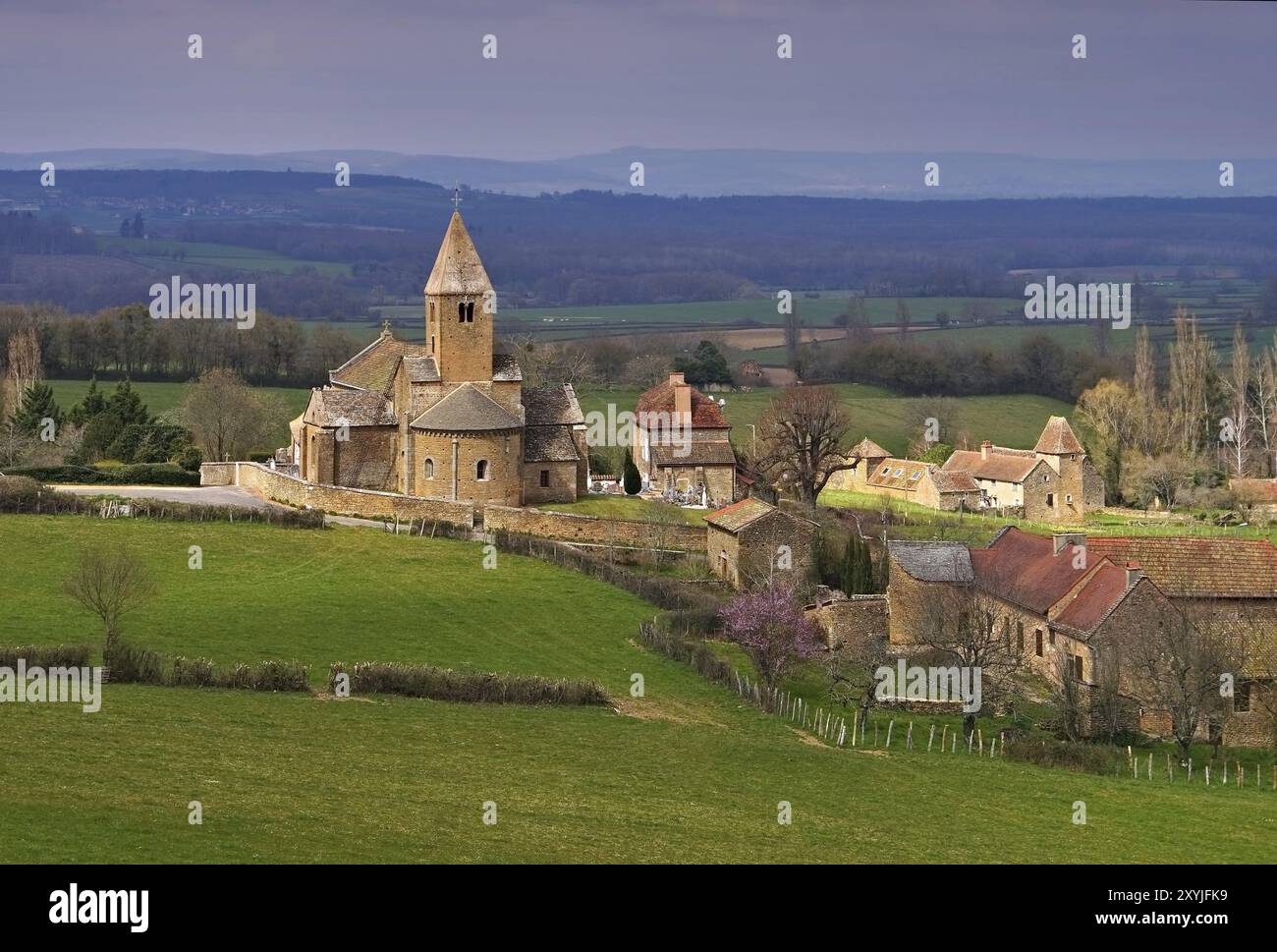 Dorf La Chapelle-Sous-Brancion in Burgund - das Dorf La Chapelle-Sous-Brancion in Burgund, Frankreich, Europa Stockfoto