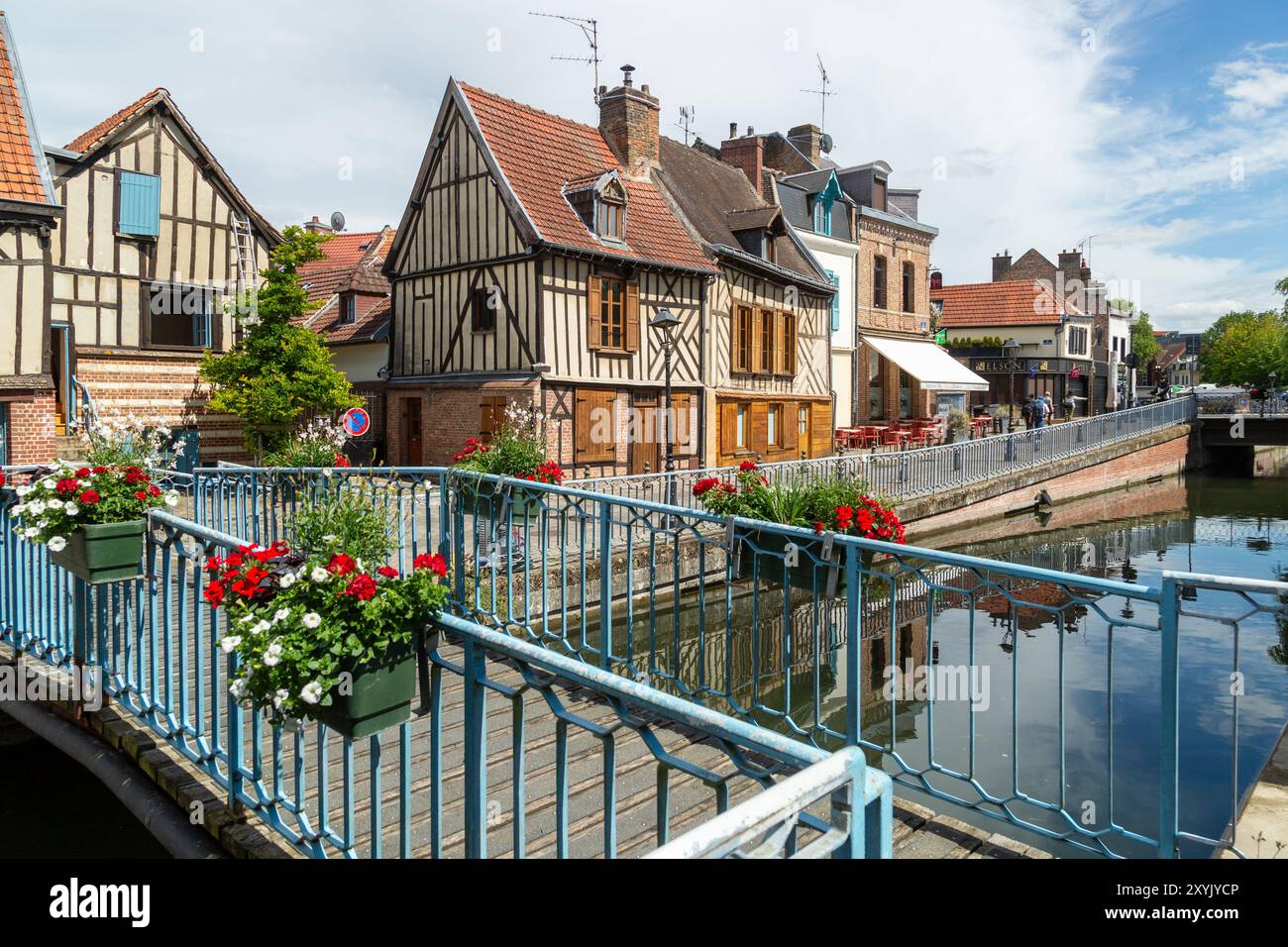 Fachwerkhäuser entlang des Kanals im Saint Leu Quarter, Amiens, Somme, Picardie, Frankreich Stockfoto