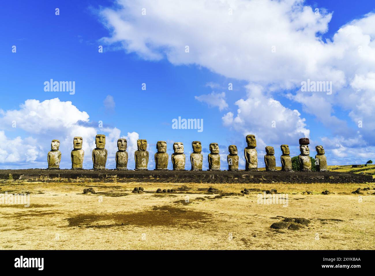 Moai in Ahu Tongariki im Rapa Nui Nationalpark auf Osterinsel, Chile, Südamerika Stockfoto