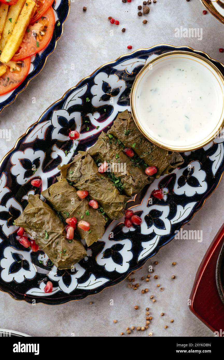dalma mit Lammfleisch. Usbekische Küche. Stockfoto