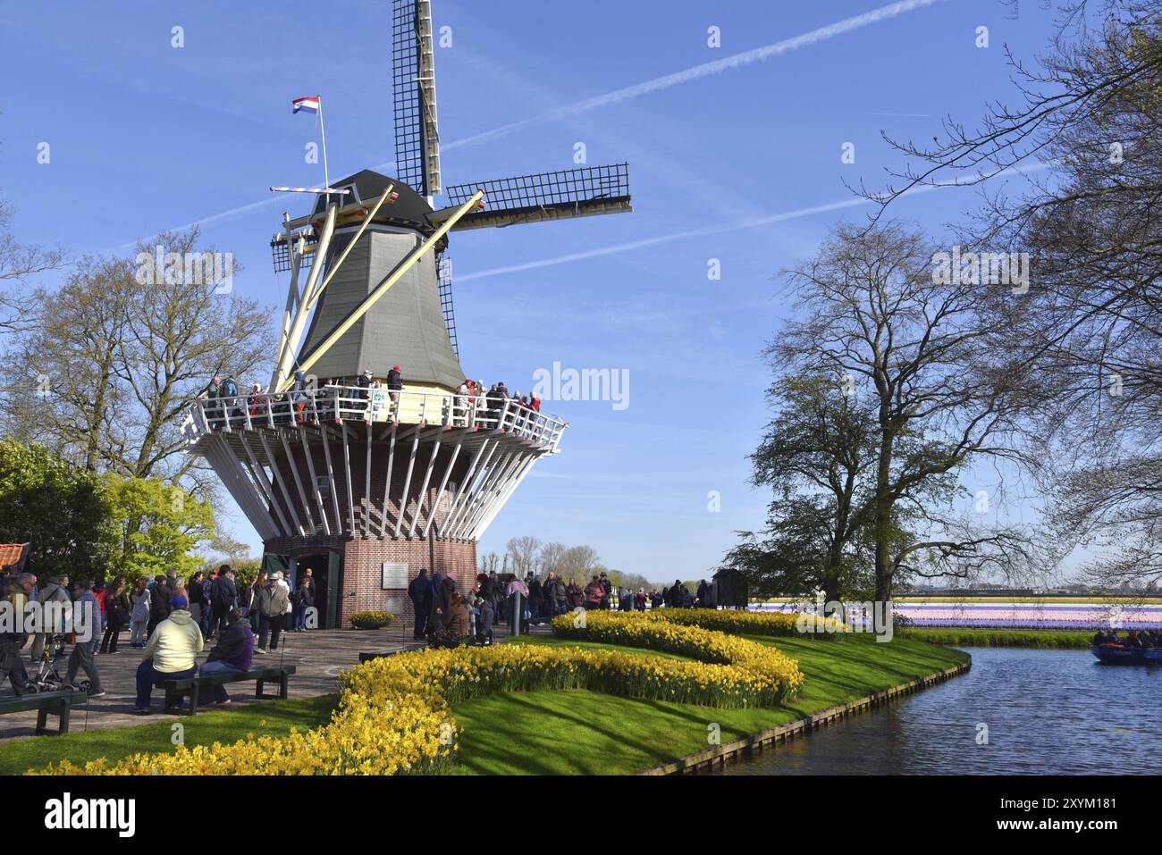 Lisse, Niederlande. April 2023. Besucher des Keukenhof, eines großartigen Frühlingsgartens in den Niederlanden Stockfoto