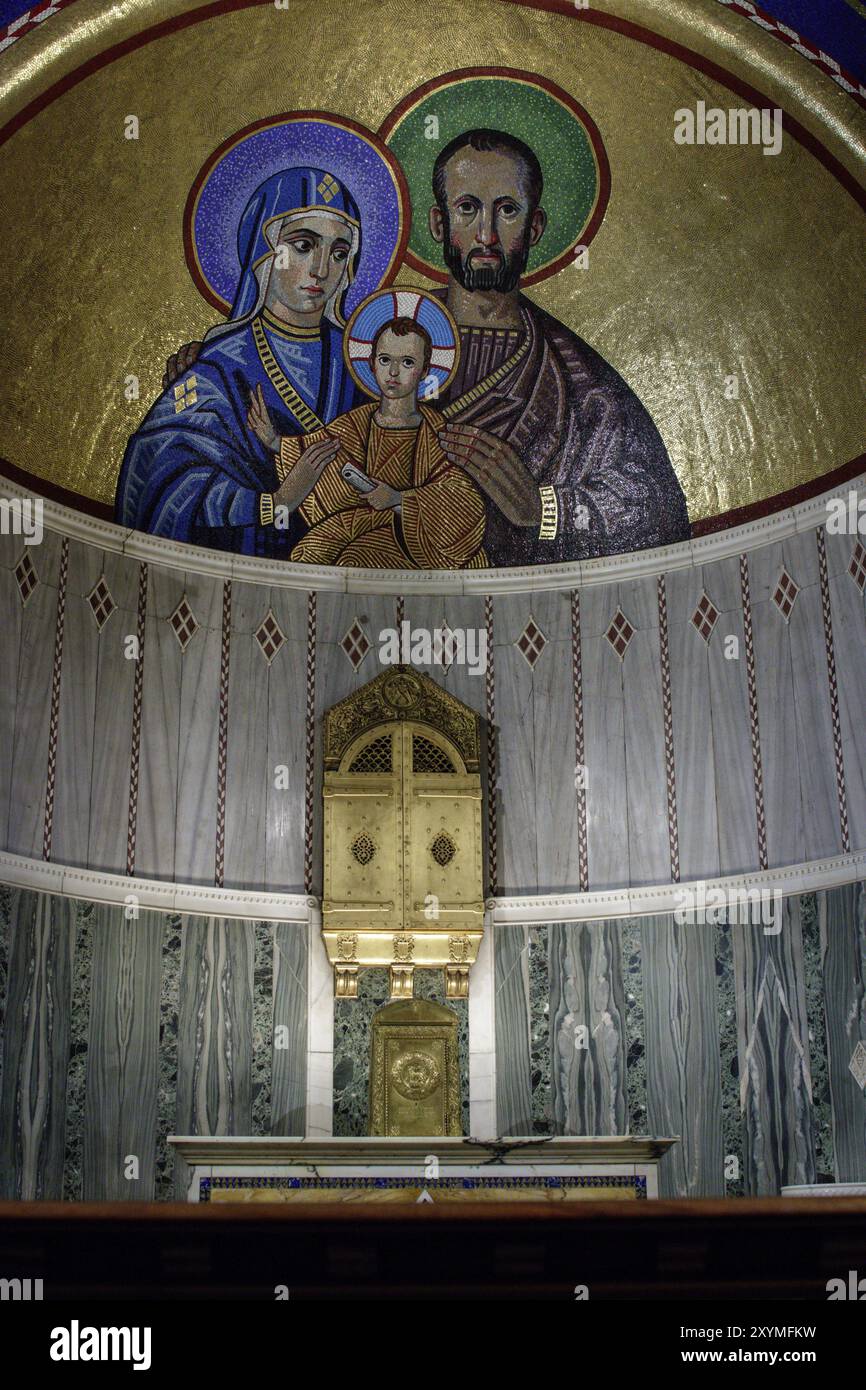 LONDON/UK, 21. MÄRZ: Dekorierte Wand und Decke in der Westminster Cathedral London am 21. März 2018 Stockfoto