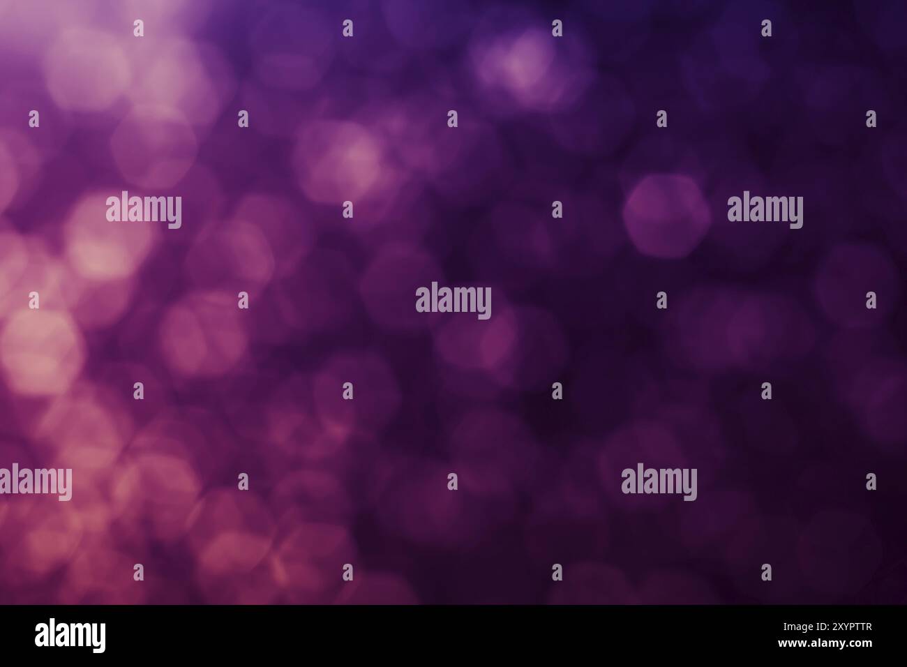 Abstrakte Unschärfe von unscharfen Lichtern mit Bokeh-Effekt im Hintergrund Stockfoto