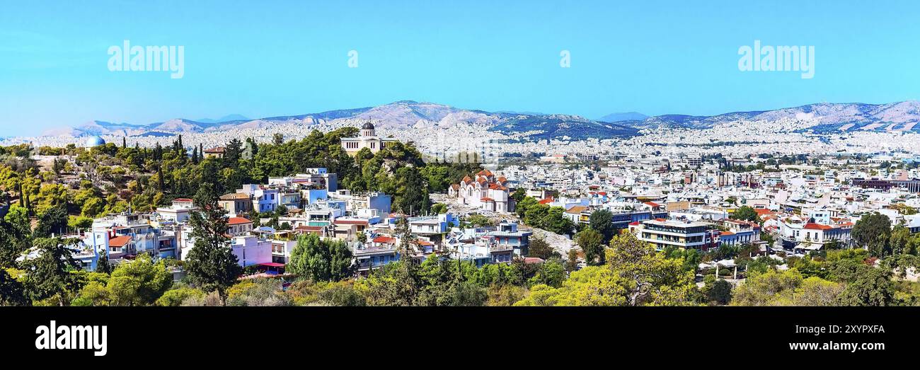 Athen Skyline mit Hügel der Nymphen, und die Kirche von Agia Marina Nationale Beobachtungsstelle Stockfoto