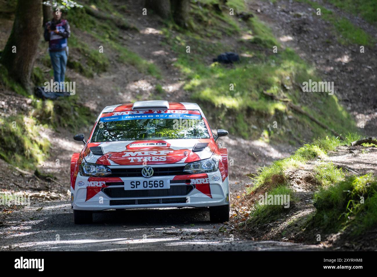 Aberystwyth, Dyfed, Großbritannien. 30. August 2024. 2024 FIA European Rallye Championship Day 1; Fahrer Amaury Molle und Beifahrer Alex Dubois in ihrer Skoda Fabia Evo während der Rallye Shakedown Credit: Action Plus Sports/Alamy Live News Stockfoto