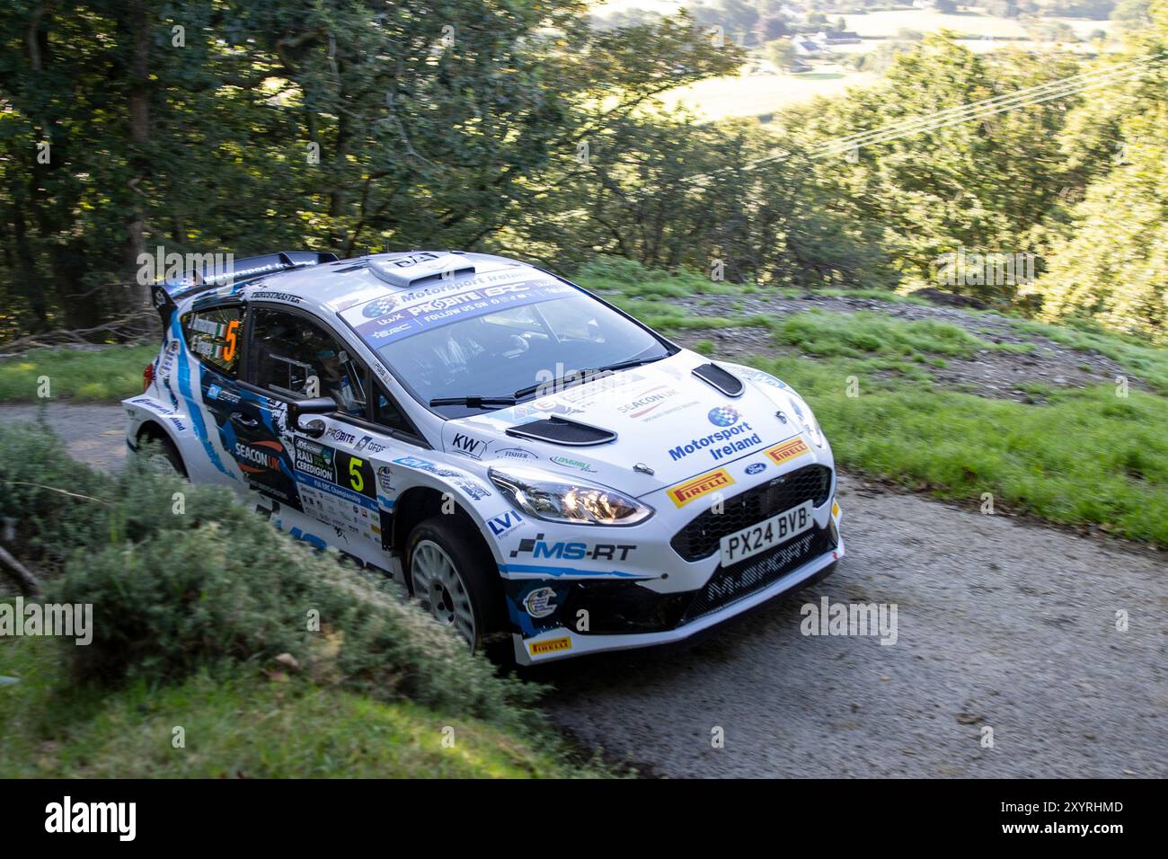Aberystwyth, Dyfed, Großbritannien. 30. August 2024. 2024 FIA European Rally Championship Day 1; Fahrer Jon Armstrong und Beifahrer Eoin Treacy in ihrem Ford Fiesta Mk II während des Rallye Shakedown Credit: Action Plus Sports/Alamy Live News Stockfoto