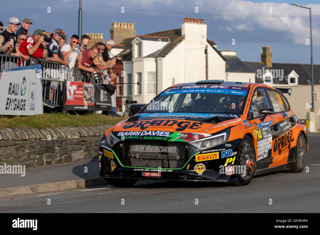 Aberystwyth, Dyfed, Großbritannien. 30. August 2024. 2024 FIA European Rally Championship Day 1; Fahrer James Williams und Beifahrer Ross Whittock in ihren Hyundai i20 N Tackle Stage 1 und 2 der Rallye in Aberystwyth Credit: Action Plus Sports/Alamy Live News Stockfoto