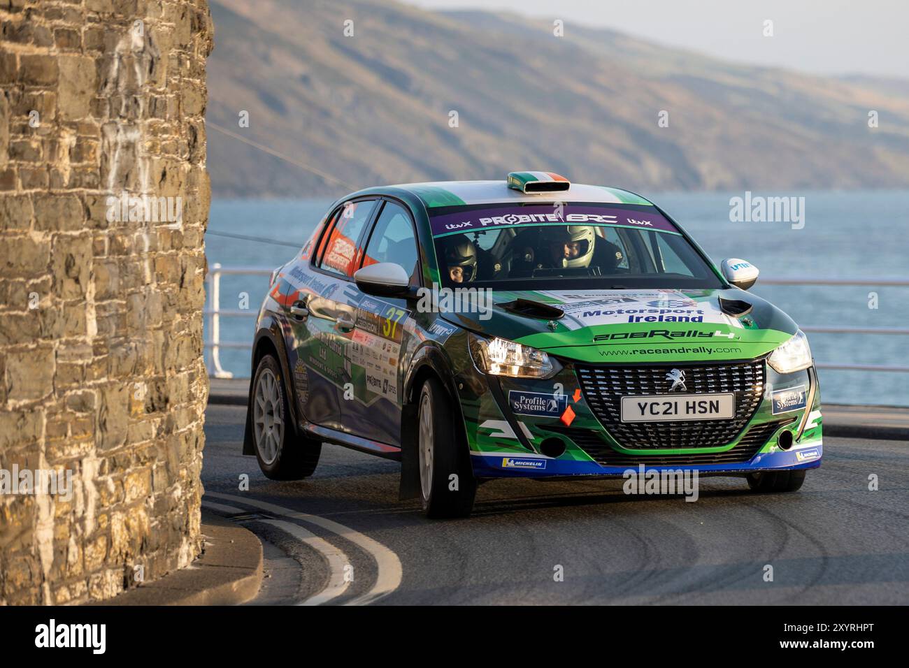 Aberystwyth, Dyfed, Großbritannien. 30. August 2024. 2024 FIA European Rally Championship Day 1; Fahrer Keelan Grogan und Beifahrer Ayrton Sherlock in ihren Peugeot 208 Rally4 Tackle Stage 1 und 2 der Rallye in Aberystwyth Credit: Action Plus Sports/Alamy Live News Stockfoto