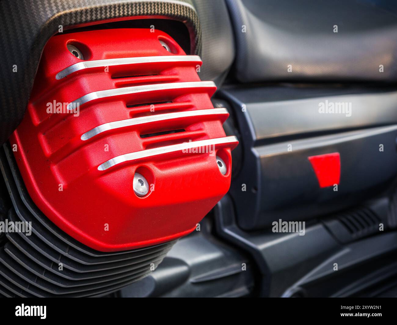 Rote Motorradkopfabdeckung Stockfoto