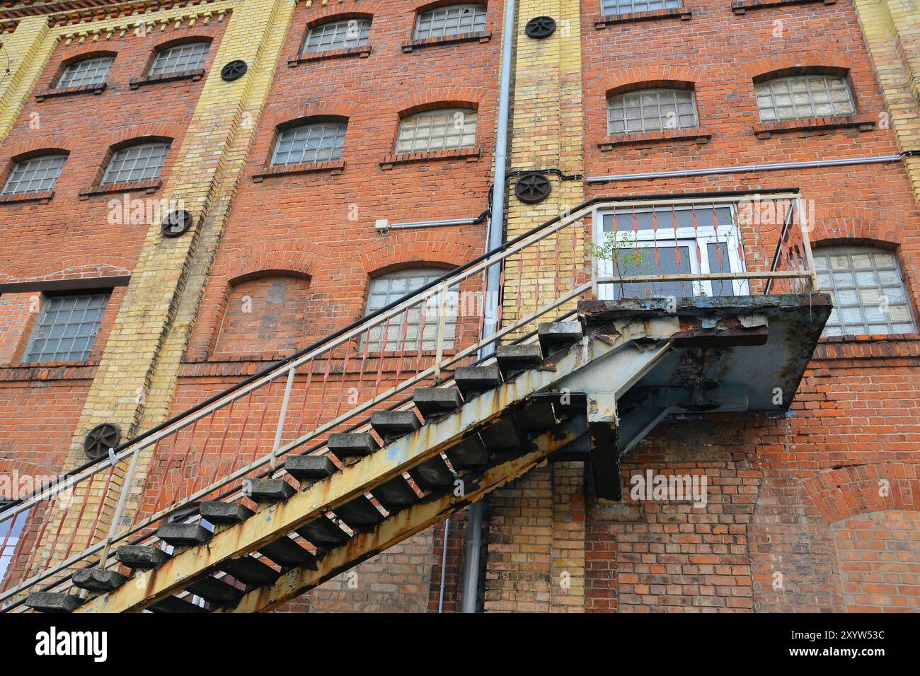 Verlassenes Gebäude einer ehemaligen Brauerei in Magdeburg mit Treppenhaus Stockfoto