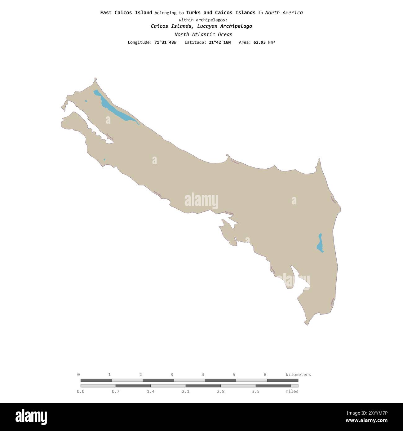 East Caicos Island im Nordatlantik, gehört zu den Turks- und Caicosinseln, isoliert auf einer topographischen Karte im OSM-Standard, mit Distanz Stockfoto