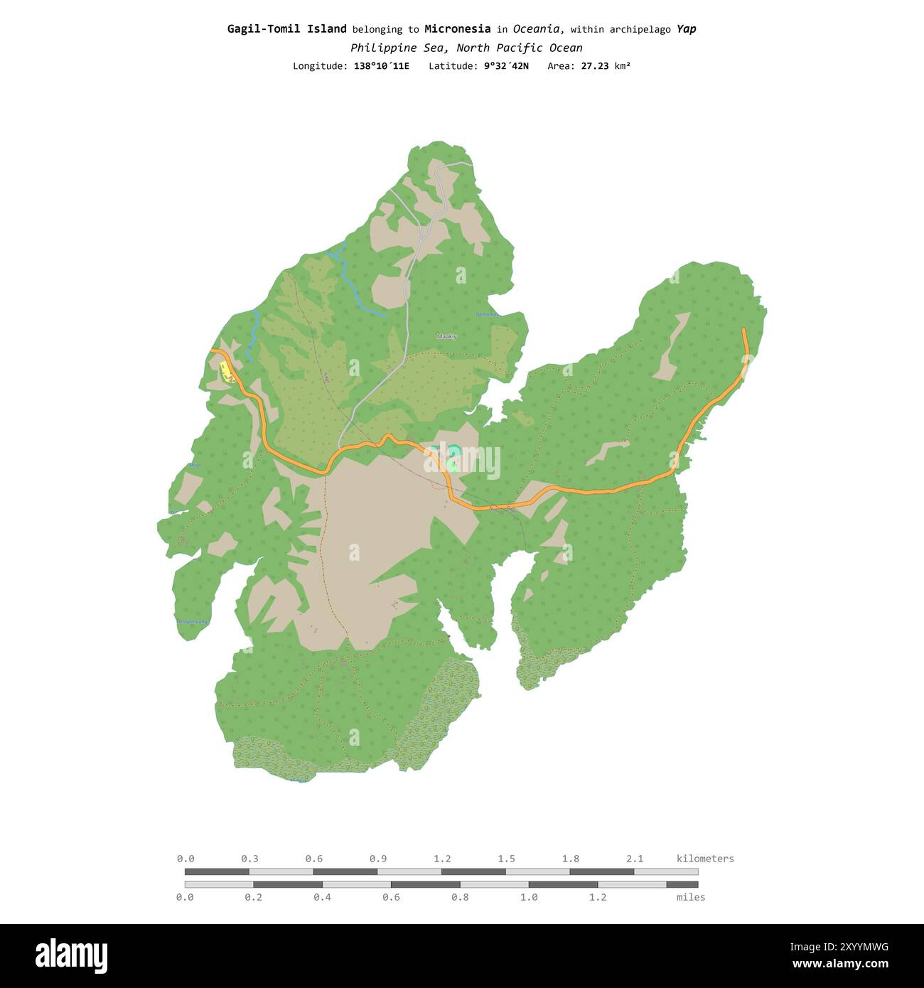 Die Insel Gagil-Tomil in der Philippinischen See, die zu Mikronesien gehört, isoliert auf einer topographischen Karte im OSM-Standardstil, mit Entfernungsskala Stockfoto