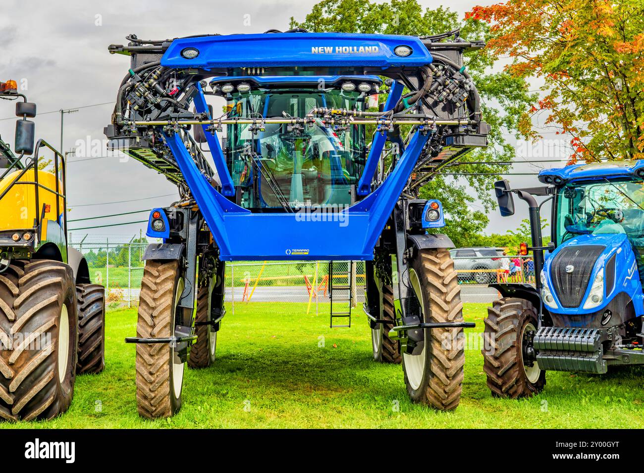 New Holland-Traktor – Ansichten Stockfoto