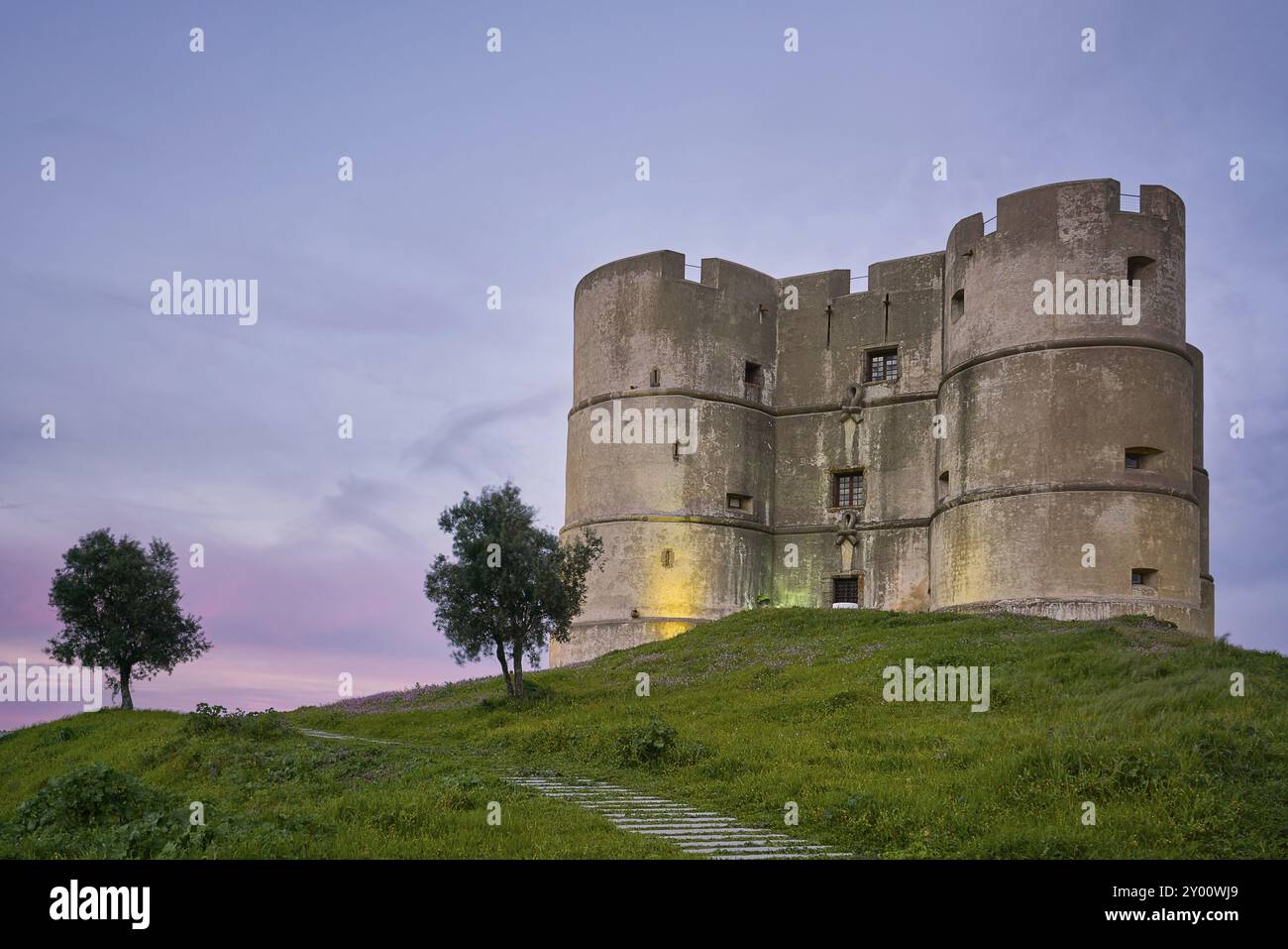 Schloss Evoramonte bei Sonnenuntergang in Alentejo, Portugal, Europa Stockfoto
