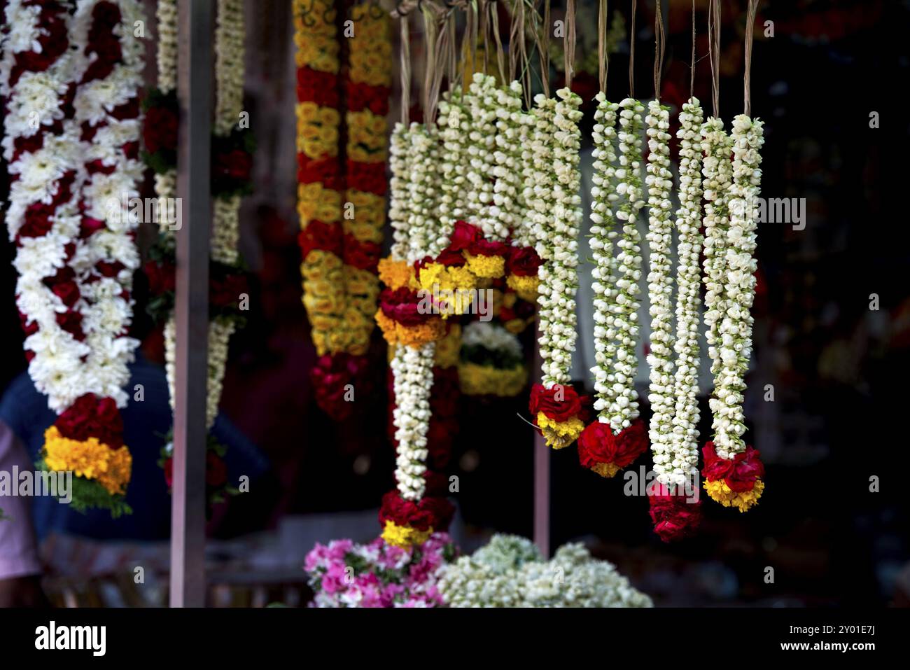 Indischer Shop für Blumen und andere Waren des täglichen Lebens Stockfoto