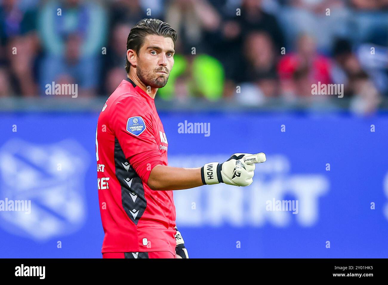 Heerenveen, Niederlande. 31. August 2024. HEERENVEEN, NIEDERLANDE - AUGUST 31: Torhüter Mickey van der Hart von sc Heerenveen trainiert seinen Teamkollegen während des niederländischen Eredivisie-Spiels zwischen sc Heerenveen und NAC Breda im Abe Lenstra Stadion am 31. August 2024 in Heerenveen. (Foto: Pieter van der Woude/Orange Pictures) Credit: dpa/Alamy Live News Stockfoto