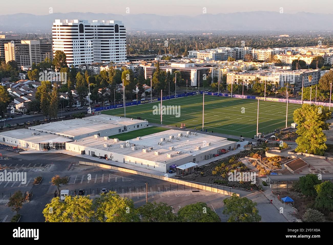 Eine allgemeine Gesamtansicht des Hauptquartiers und der Übungseinrichtung der Los Angeles Rams, Freitag, 30. August 2024, in Woodland Hills, Kalif. Stockfoto