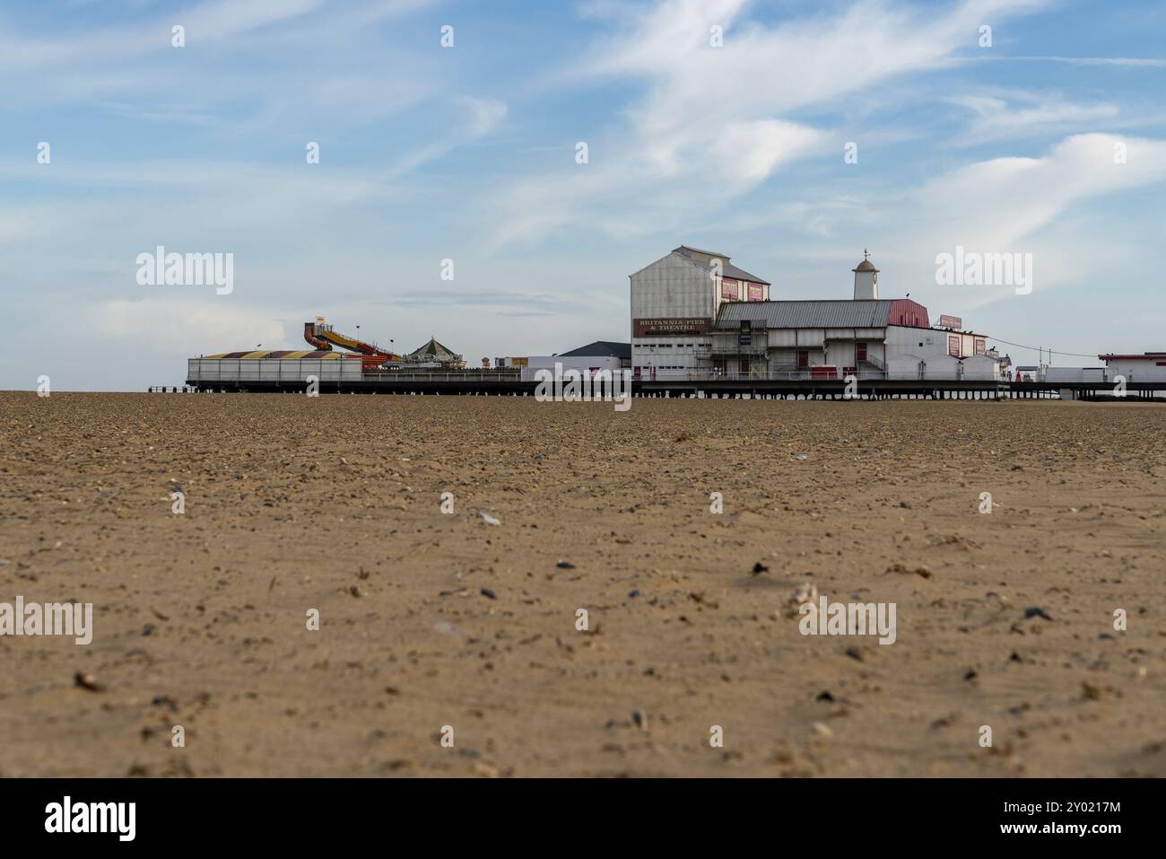 Great Yarmouth, Norfolk, England, Großbritannien, April 04, 2018: Great Yarmouth Beach und Britannia Pier Theatre Stockfoto