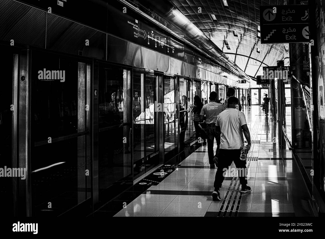 Schwarzweiß-Fotografie, U-Bahnhöfe und Bahnhöfe, Dubai, Vereinigte Arabische Emirate, Naher Osten, Asien Stockfoto